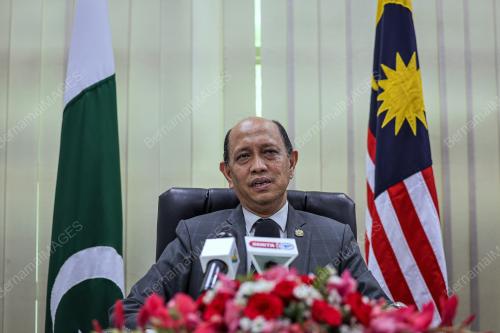 DATUK MOHAMMAD AZHAR MAZLAN