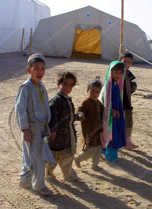 PAK04_05122001_KANAK_KANAK