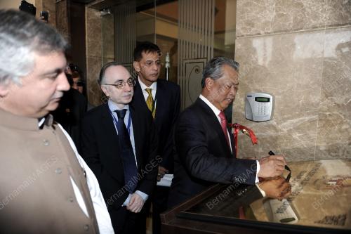 PAK05_22112012_DEVELOPING-8