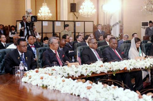 PAK12_22112012_DEVELOPING-8