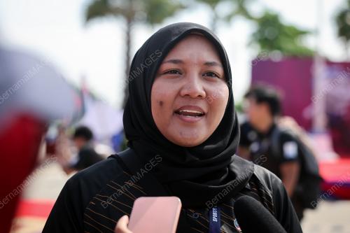 NOOR SYAHIEDA MAT SHAH