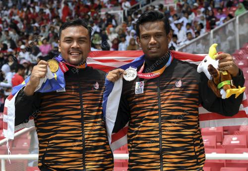 PARA06_12102018_LONTAR_PELURU