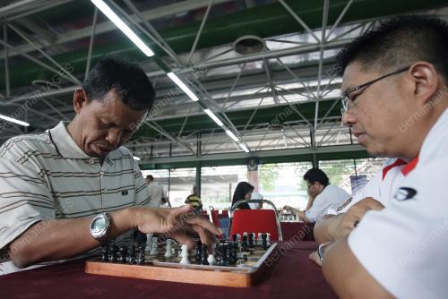 PARA07_140809_CATUR