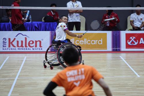 LATIHAN BADMINTON PARA