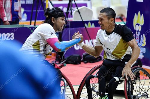 BADMINTON BEREGU PARA