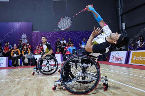 BADMINTON BEREGU PARA