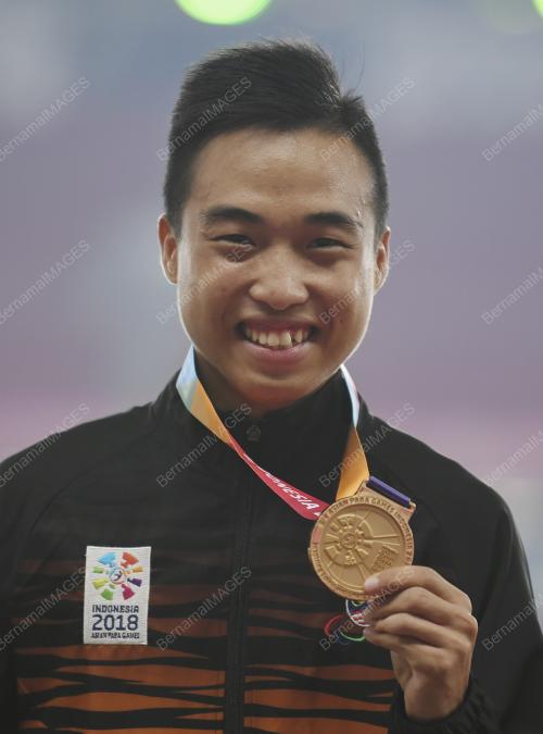 PARA15_12102018_LOMPAT_JAUH