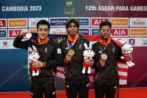 RENANG PARA