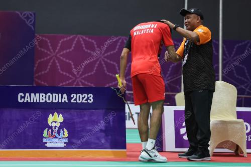 BADMINTON PARA