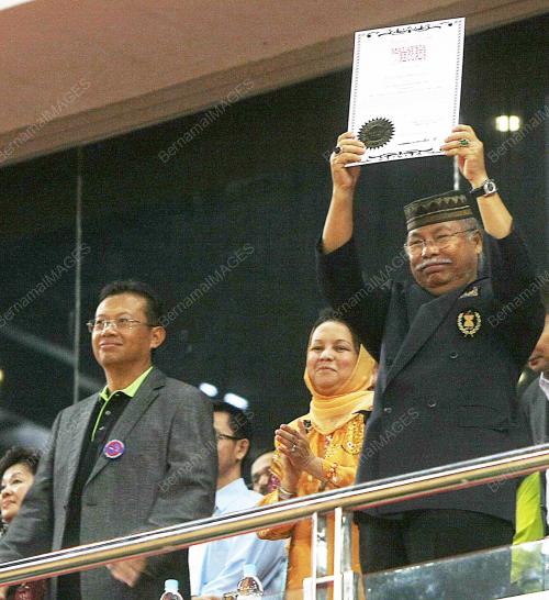 PARA55_190809_TUTUP 3