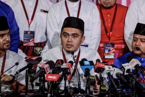 DR MUHAMAD AKMAL SALEH