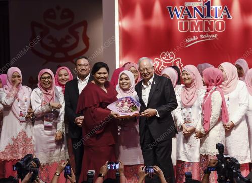 PAU105_06121_ANUGERAH_IKON_06122017