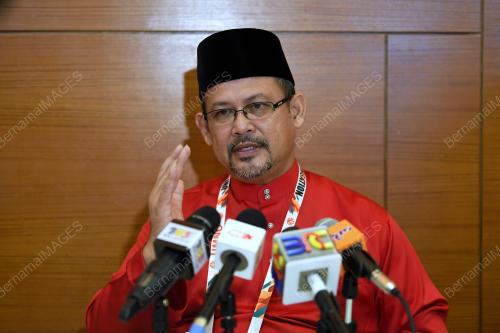 PAU140_07122017_UMNO