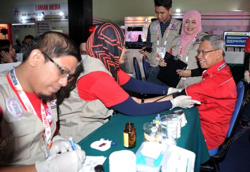 PAU163_06122017_MUSTAPA