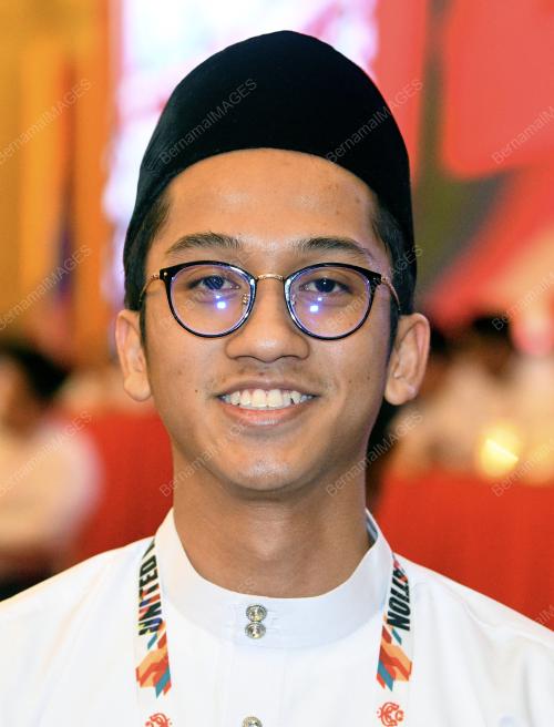 PAU189_06122017_PEMUDA_LUAR