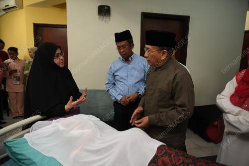 PAU218_06122017_JELEBU