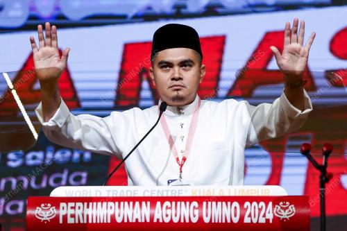 DR AKMAL SALEH