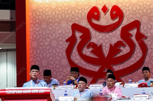 DATUK SERI WAN ROSDY WAN ISMAIL