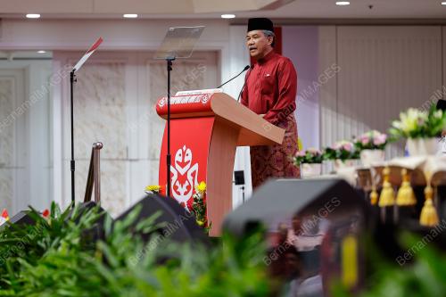 DATUK SERI MOHAMAD HASAN