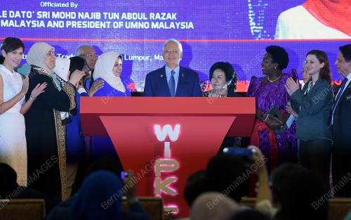 PAU26_04122017_WIPKL
