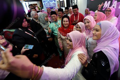 PAU33_08122017_ROSMAH