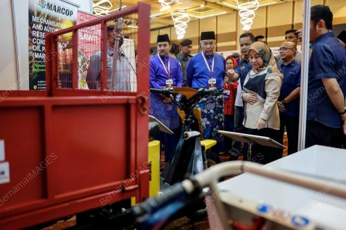 DATUK SERI DR AHMAD ZAHID HAMIDI