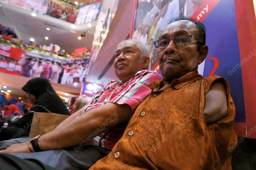 PAU52_09122017_PERHIMPUNAN