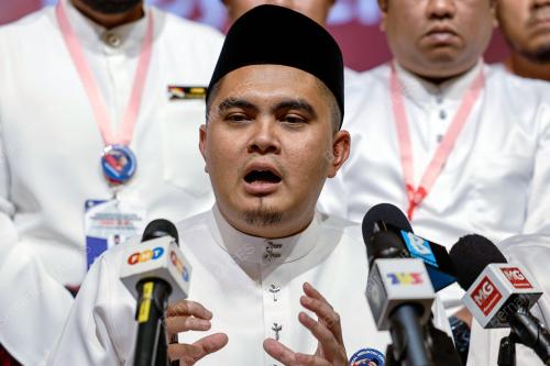 DR AKMAL SALEH