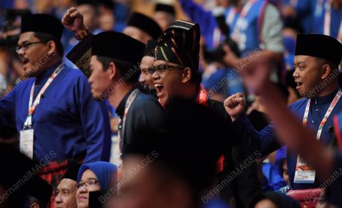 PAU69_091217-UMNO_09122017