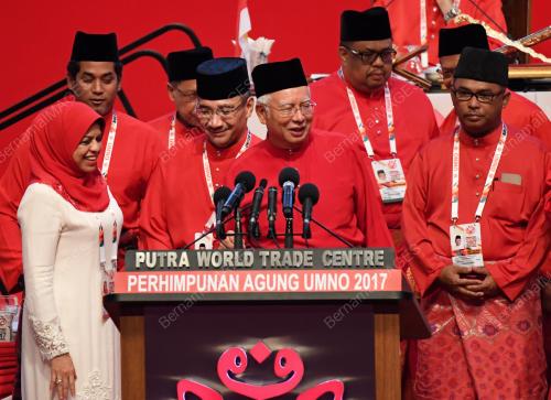 PAU86_07122017_PRESIDEN