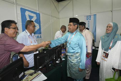 PAU93_08122017_LAWATAN