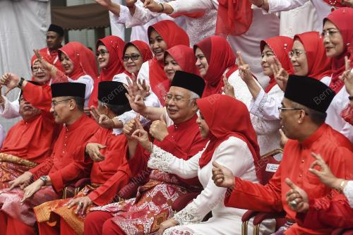 PAU94_07122017_PUTERI_UMNO