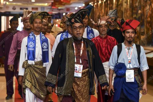 PAU95_08122017_PERWAKILAN