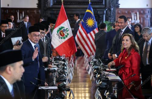 DATUK SERI ANWAR IBRAHIM