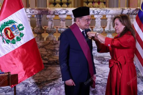 DATUK SERI ANWAR IBRAHIM