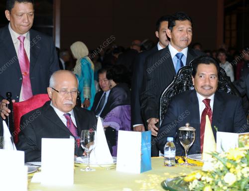 TUANKU MIZAN ZAINAL ABIDIN