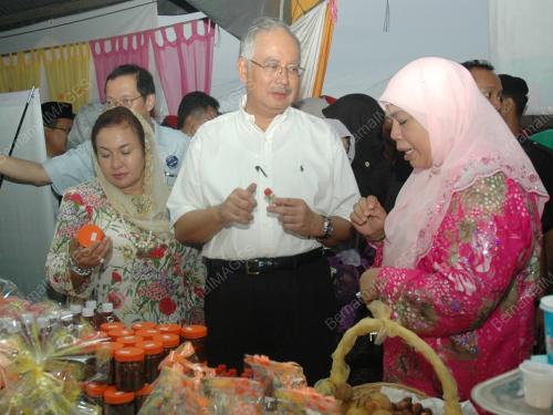 MOHD NAJIB TUN ABDUL RAZAK