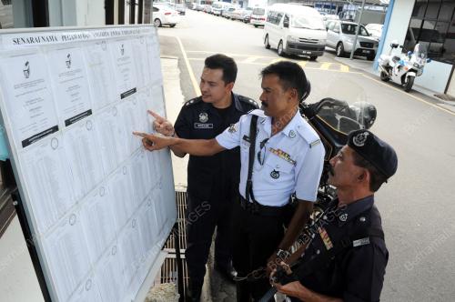 PG00_29042013_POLIS_SENARAI