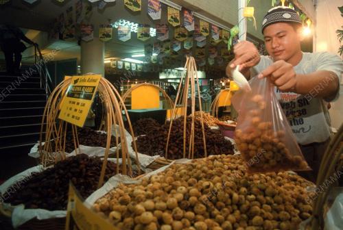 BUAH-PUASA
