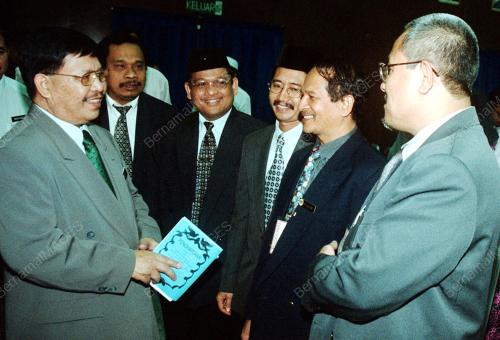 PG01-21_09_2000_MENTERI-TANAH_13012016