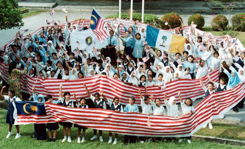 PG01-30_08_2000_MURID-BENDERA_12012016