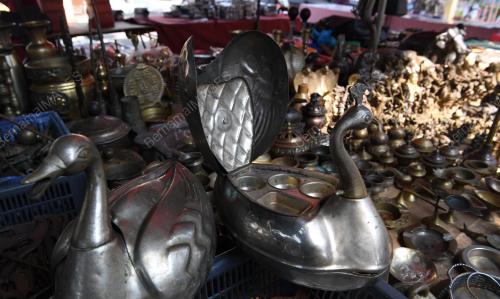 KOLEKSI BARANG ANTIK