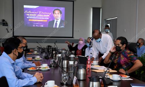 KHAIRY JAMALUDDIN