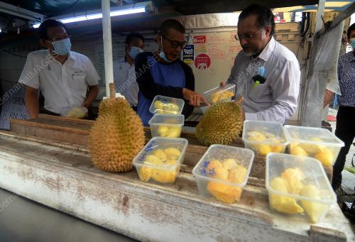 PEMATUHAN SOP PENIAGA DURIAN
