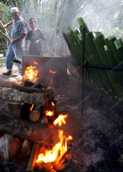 LEMANG_RAYA