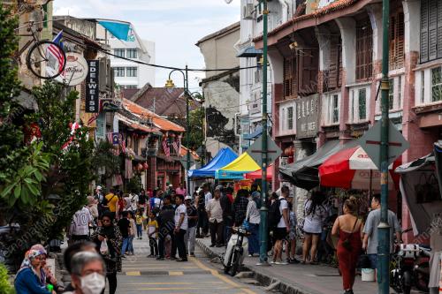 MUSIM PERCUTIAN DI LEBUH ARMENIAN