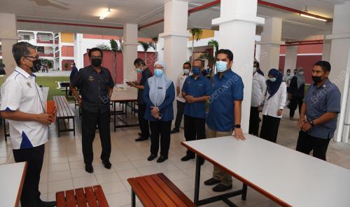 DATUK DR MOHD RADZI MD JIDIN