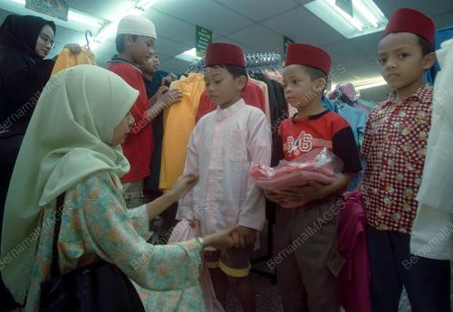 PG01_05022016_BANTUAN-BANK