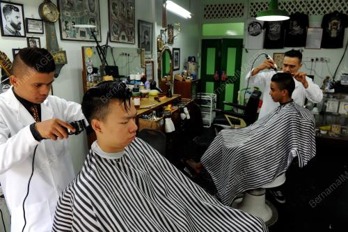 PG01_06042015_GUNTING_RAMBUT