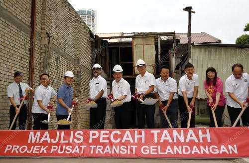 PUSAT TRANSIT GELANDANGAN